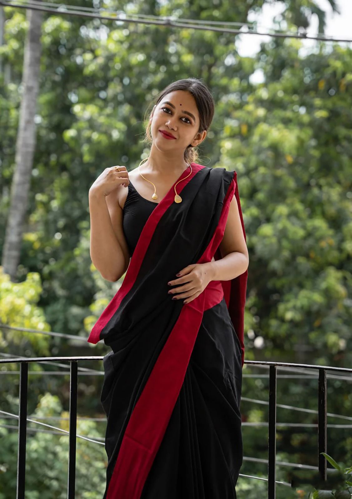 Beautiful Black Cotton Silk Saree With Designer Blouse Piece