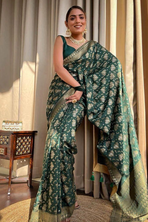 Load image into Gallery viewer, Adorning Dark Green Soft Silk Saree With Energetic Blouse Piece
