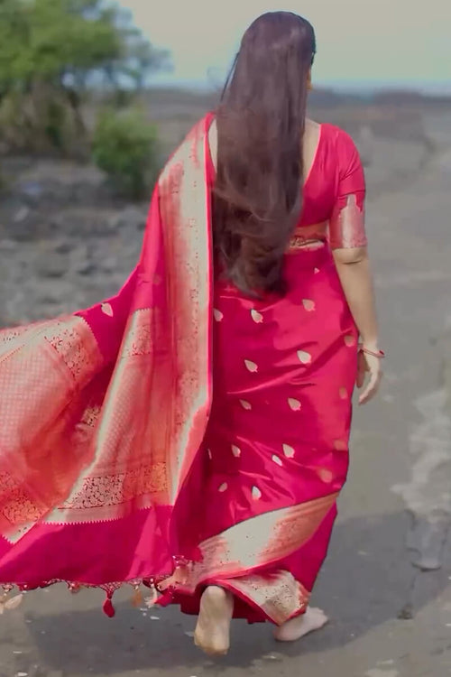 Load image into Gallery viewer, Tempting Dark Pink Soft Silk Saree With Vivacious Blouse Piece
