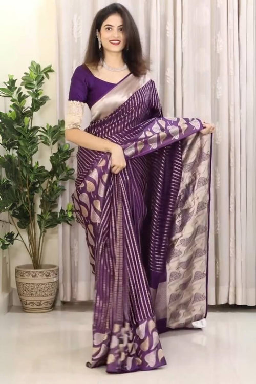 Load image into Gallery viewer, Sempiternal Purple Soft Silk Saree With Lassitude Blouse Piece
