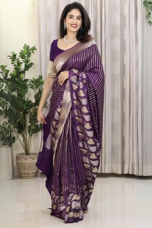 Load image into Gallery viewer, Sempiternal Purple Soft Silk Saree With Lassitude Blouse Piece
