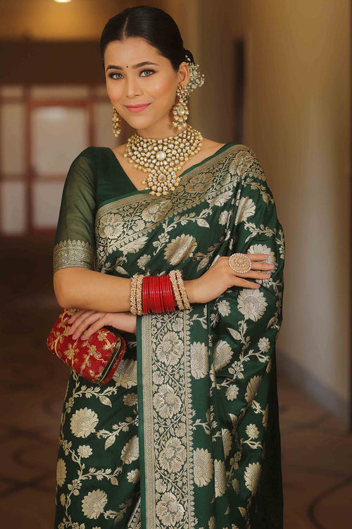 Load image into Gallery viewer, Adorable Dark Green Soft Silk Saree With Blissful Blouse Piece
