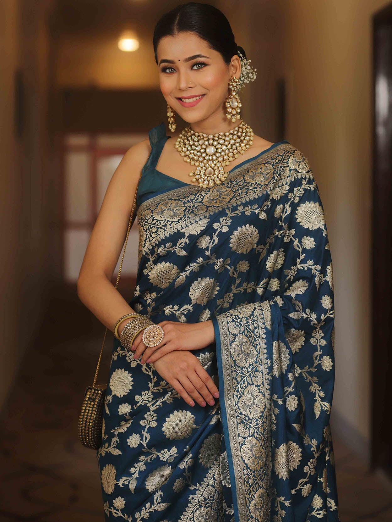 Desultory Navy Blue Soft Silk Saree With Lissome Blouse Piece