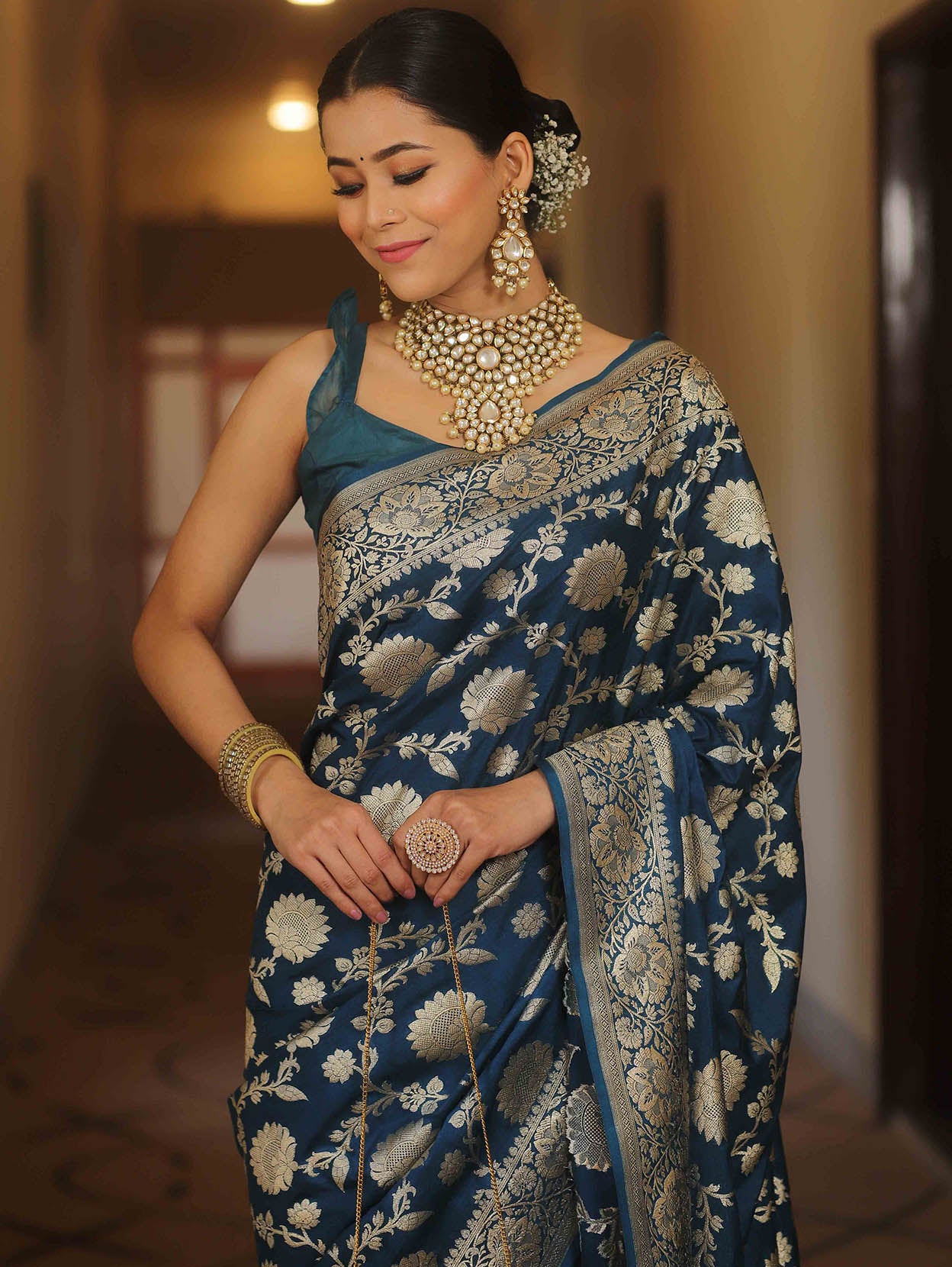 Desultory Navy Blue Soft Silk Saree With Lissome Blouse Piece