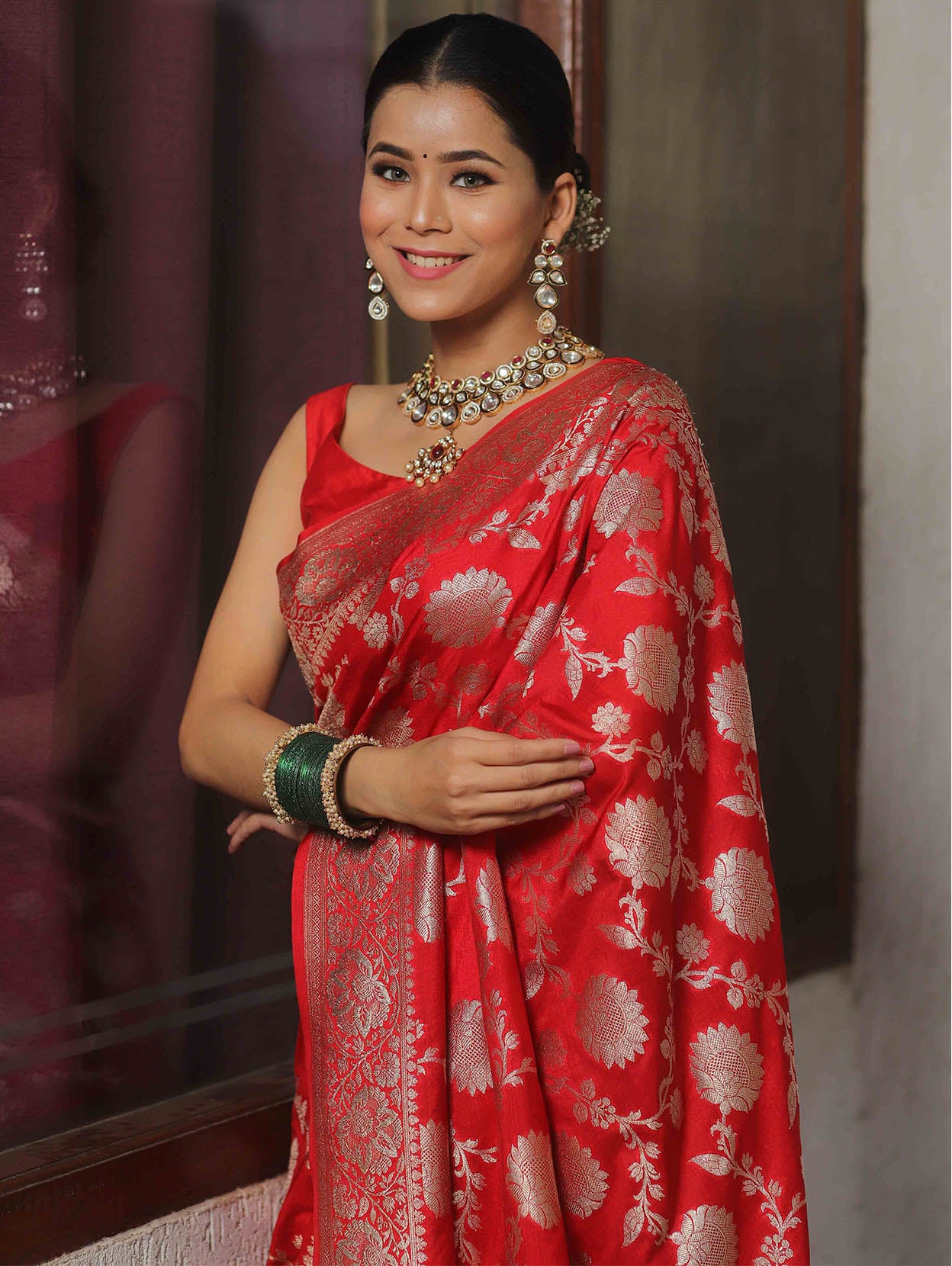 Sumptuous Red Soft Silk Saree With Symmetrical Blouse Piece