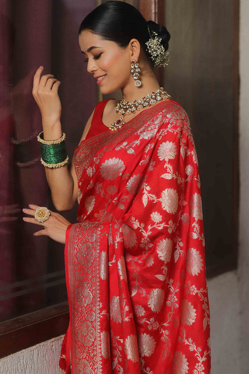 Load image into Gallery viewer, Sumptuous Red Soft Silk Saree With Symmetrical Blouse Piece
