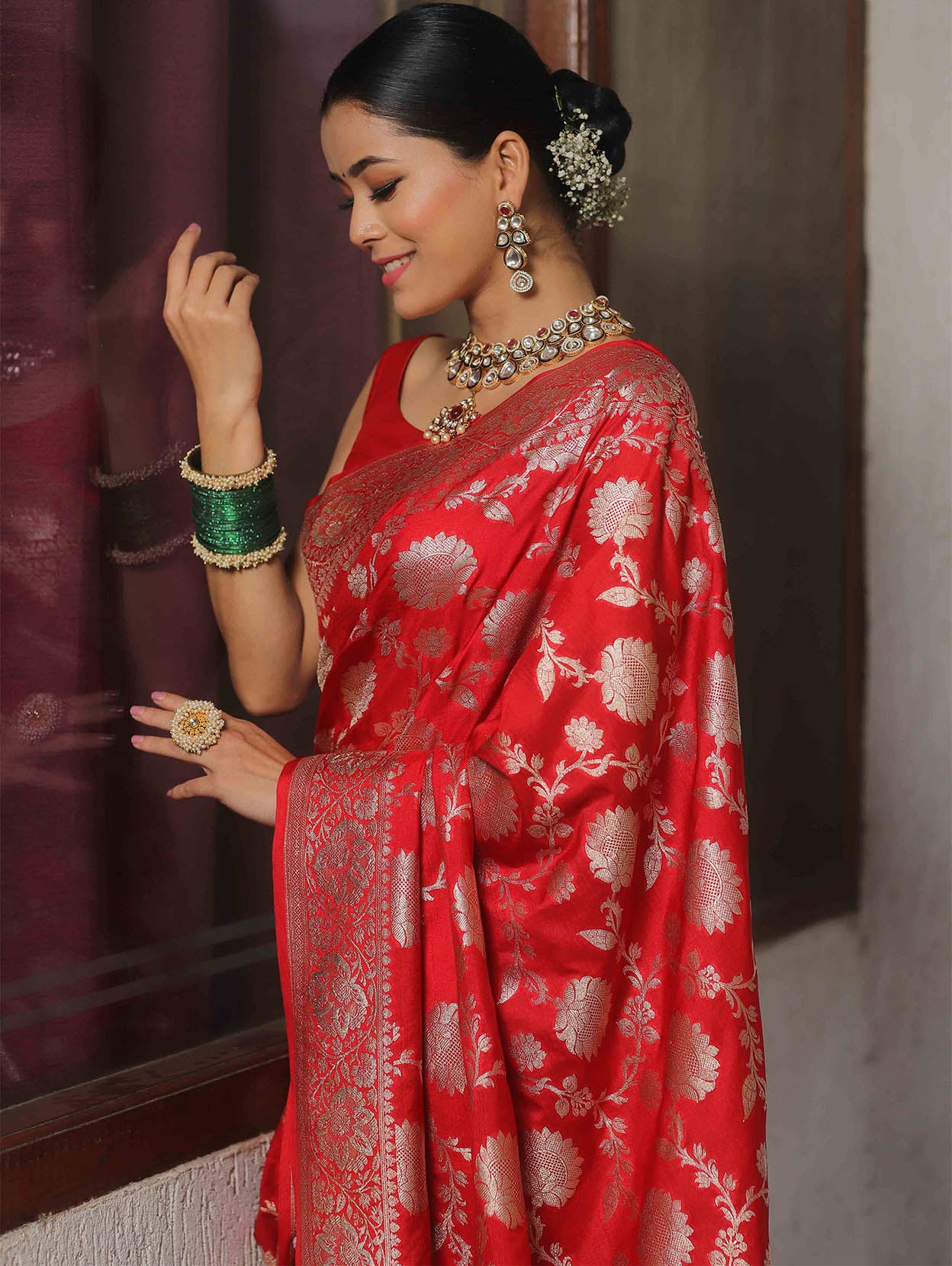 Sumptuous Red Soft Silk Saree With Symmetrical Blouse Piece