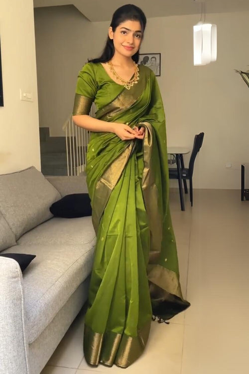 Load image into Gallery viewer, Seraglio Green Cotton Silk Saree With Magnificat Blouse Piece
