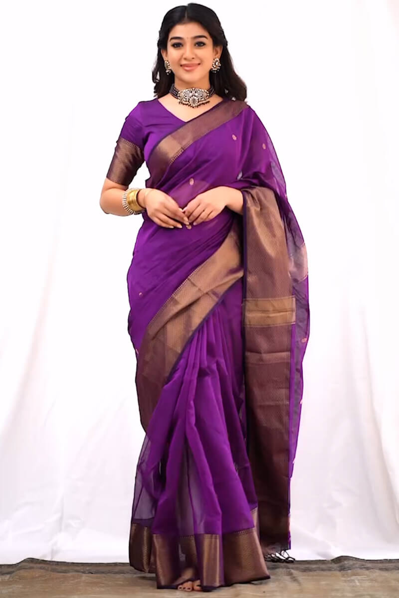 Flattering Magenta Cotton Silk Saree With Innovative Blouse Piece