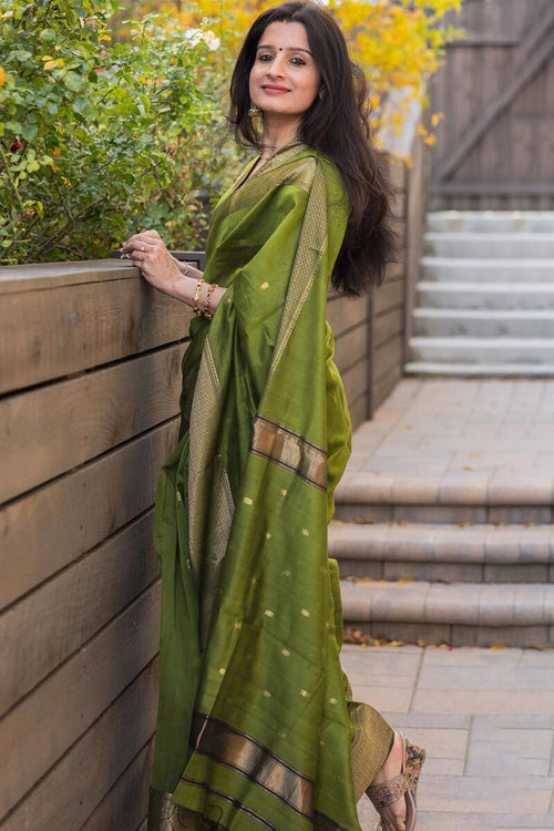 Load image into Gallery viewer, Lissome Green Cotton Silk Saree With Ratatouille Blouse Piece
