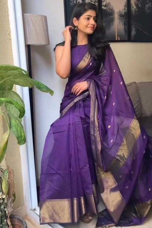 Load image into Gallery viewer, Groovy Purple Cotton Silk Saree With Adoring Blouse Piece
