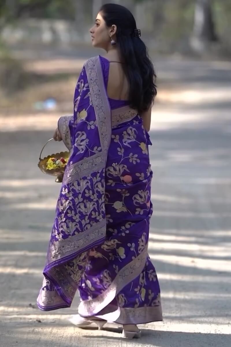 Angelic Purple Soft Silk Saree With Devastating Blouse Piece