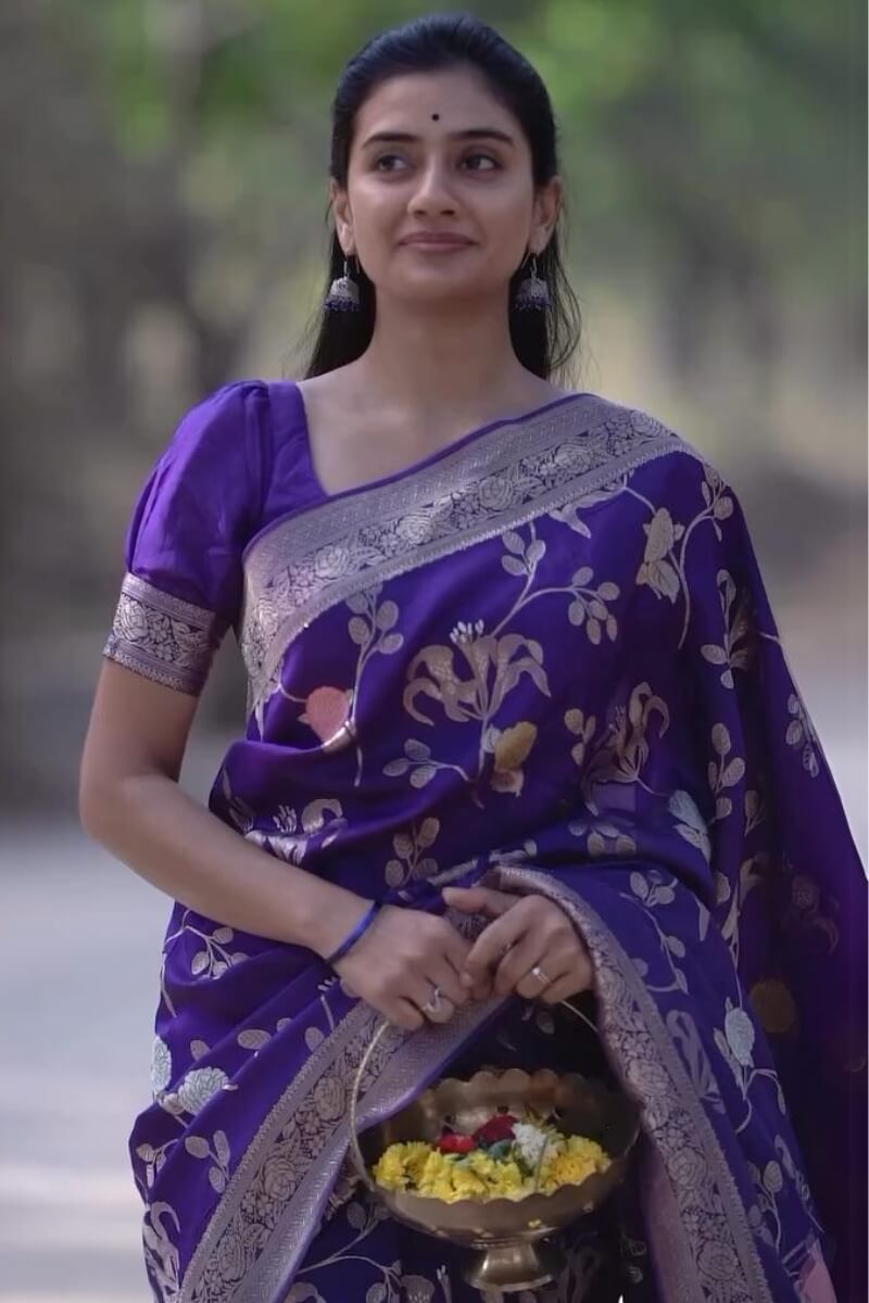 Angelic Purple Soft Silk Saree With Devastating Blouse Piece