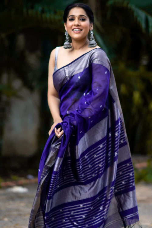 Load image into Gallery viewer, Surpassing Royal Blue Soft Silk Saree With Fancifull Blouse Piece
