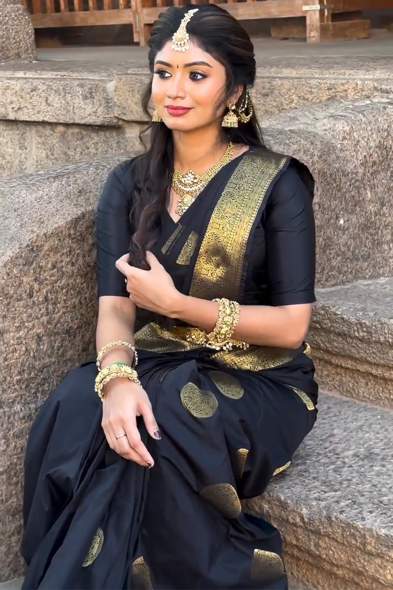 Classic Black Soft Silk Saree With Majesty Blouse Piece