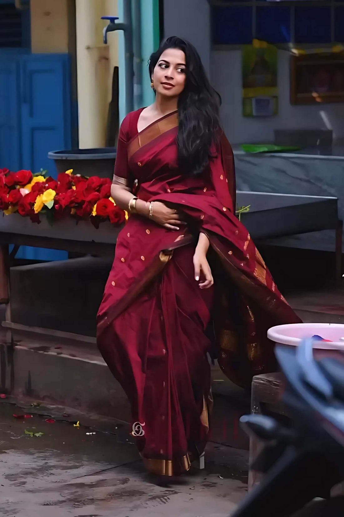 Hypnotic Maroon Soft Silk Saree With Scrupulous Blouse Piece