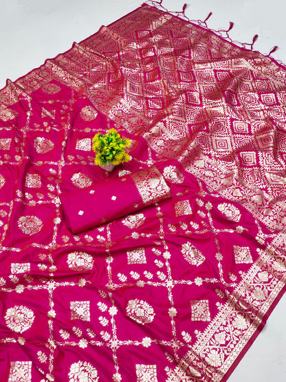 Majestic Dark Pink Pure Banarasi Silk Saree With Whimsical Blouse Piece