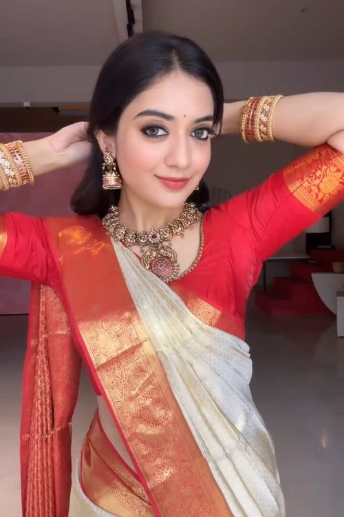 Load image into Gallery viewer, Desirable Beige Pure Banarasi Silk Saree With Beauteous Blouse Piece
