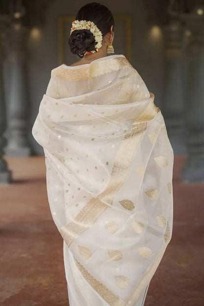 Smart Off White Linen Silk Saree With Hypnotic Blouse Piece