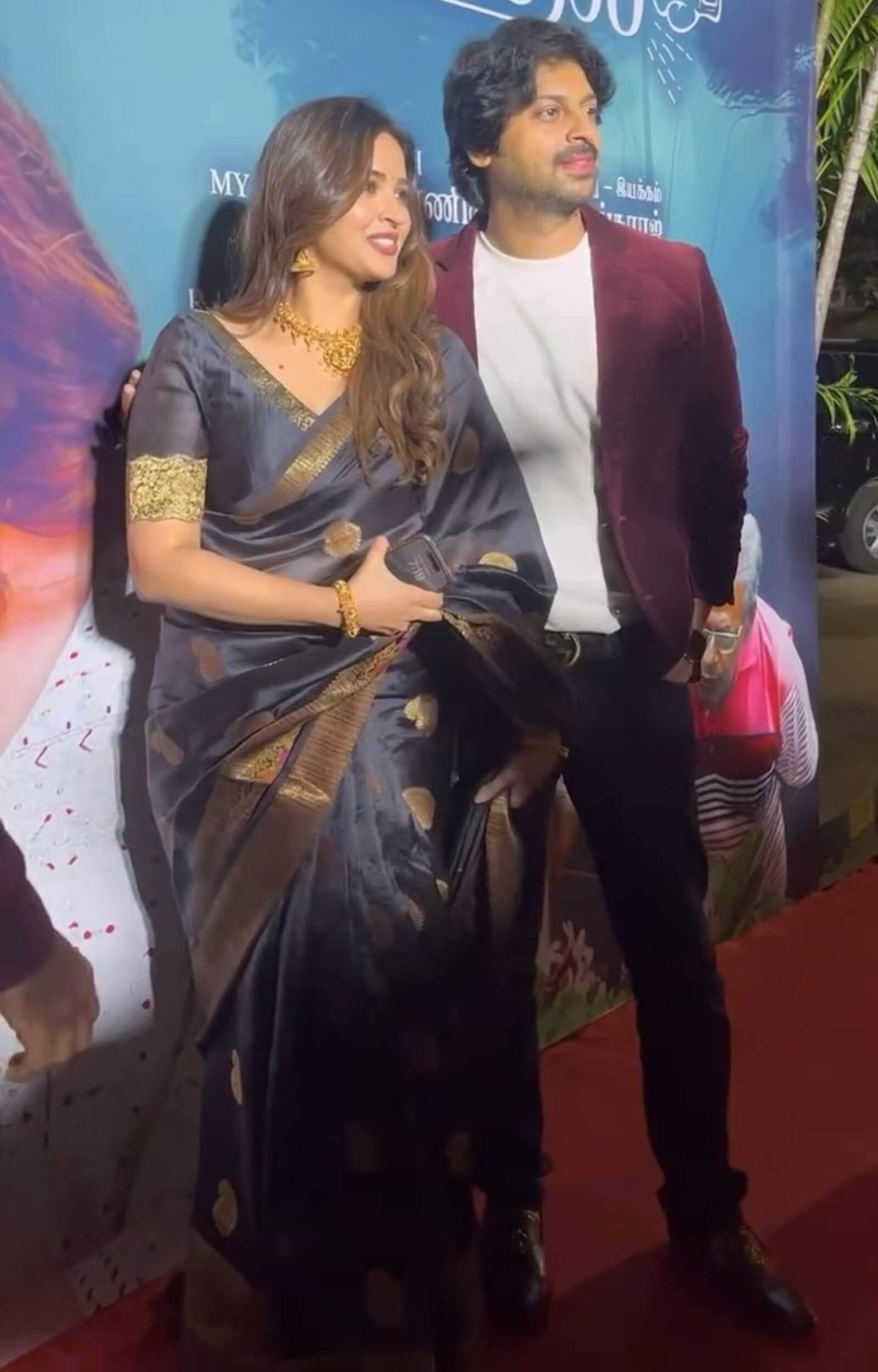 Delectable Black Soft Silk Saree With Fancifull Blouse Piece