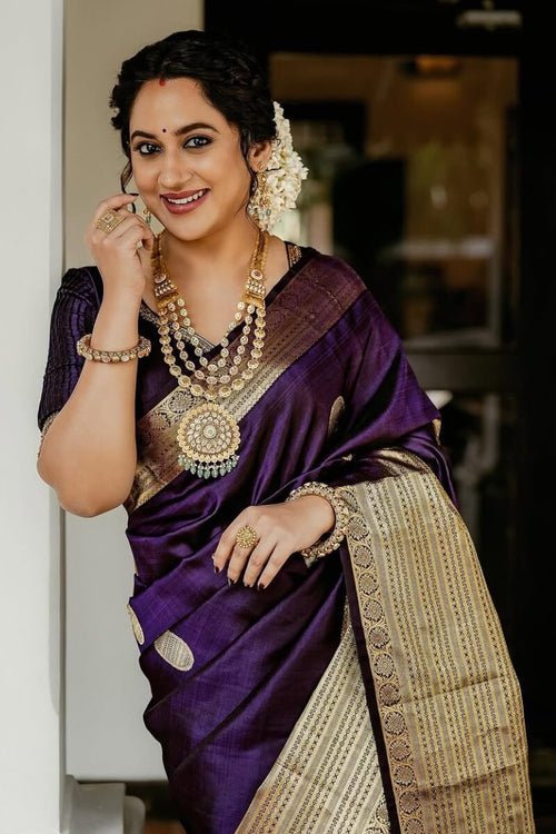 Load image into Gallery viewer, Evocative Purple Soft Banarasi Silk Saree With Piquant Blouse Piece

