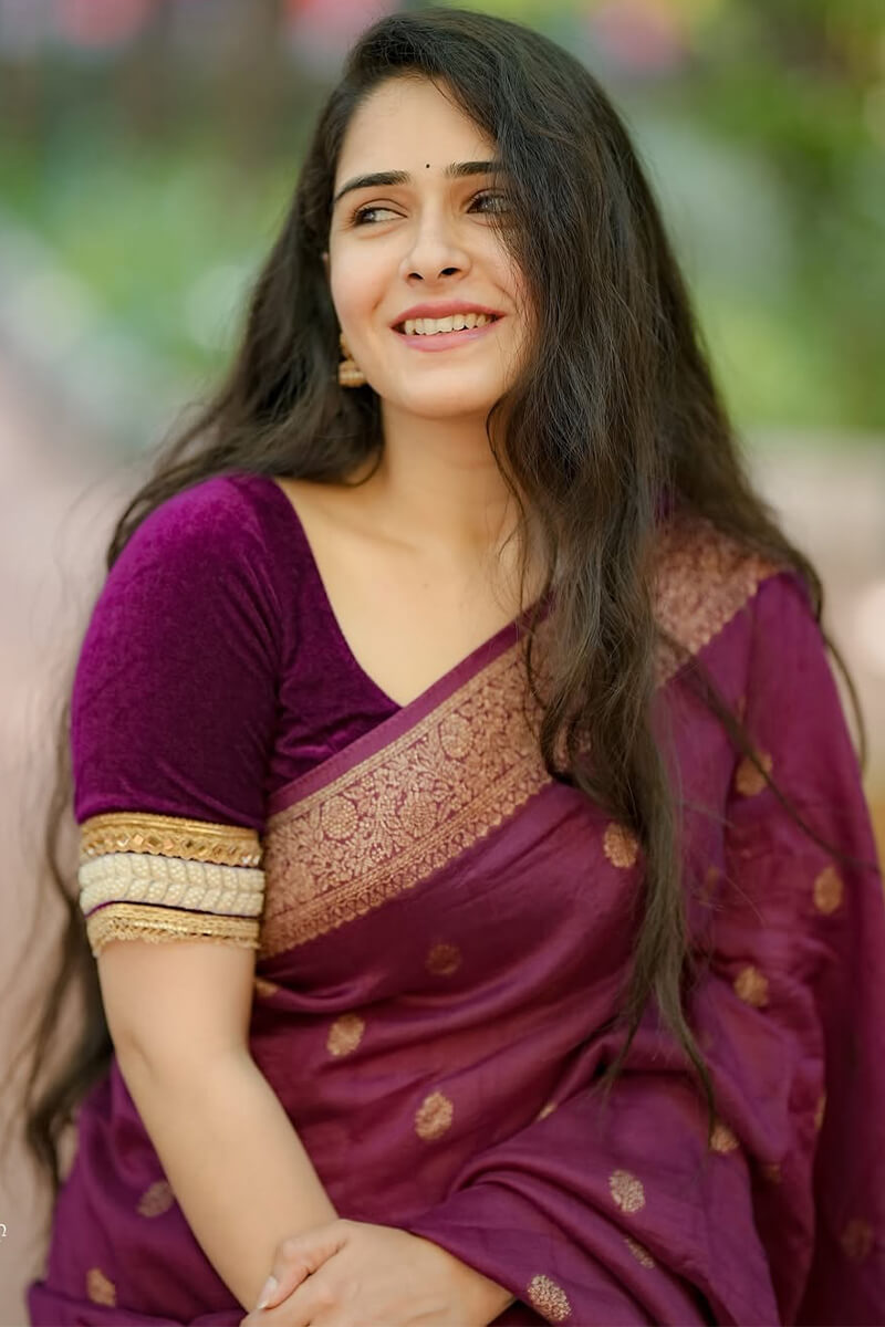 Stunning Wine Soft Silk Saree With Capricious Blouse Piece