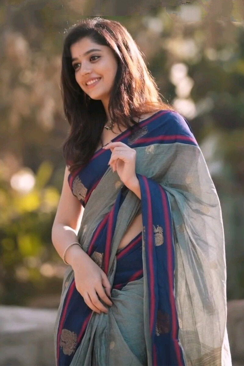 Engaging Grey Cotton Silk Saree With Stunning Blouse Piece
