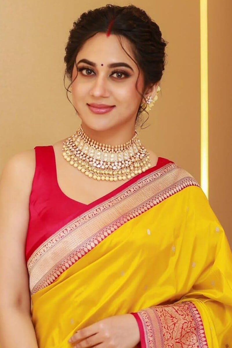 Posh Yellow Soft Silk Saree With Epiphany Blouse Piece