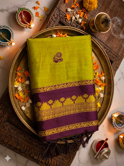 Arresting Green Cotton Silk Saree With Brood Blouse Piece
