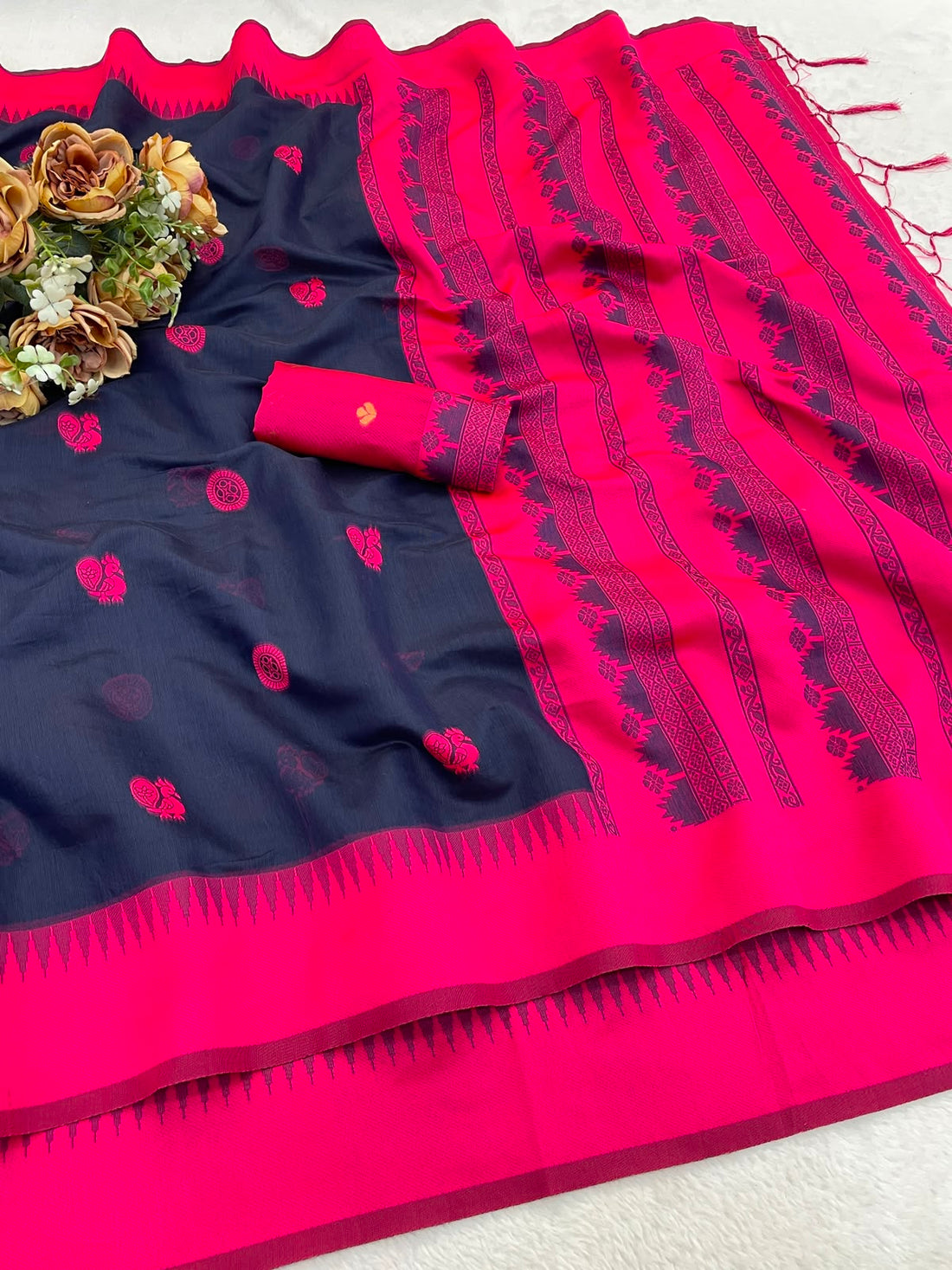 Chatoyant Navy Blue Cotton Silk Saree With Ornate Blouse Piece