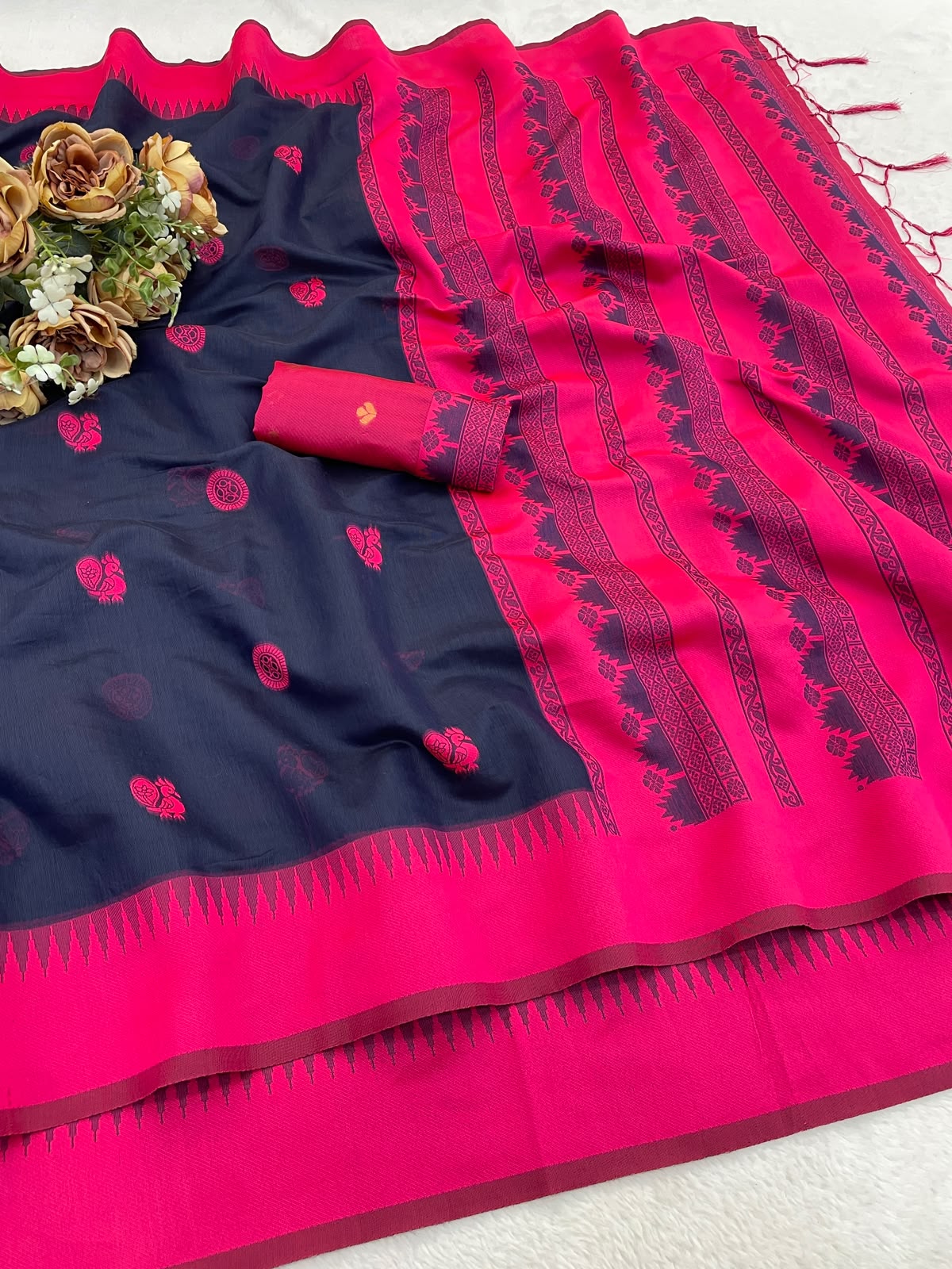 Chatoyant Navy Blue Cotton Silk Saree With Ornate Blouse Piece