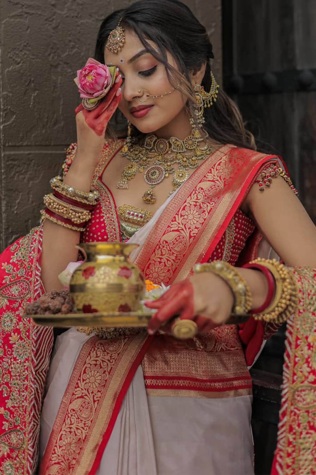Profuse Off White Soft Silk Saree With Unique Blouse Piece