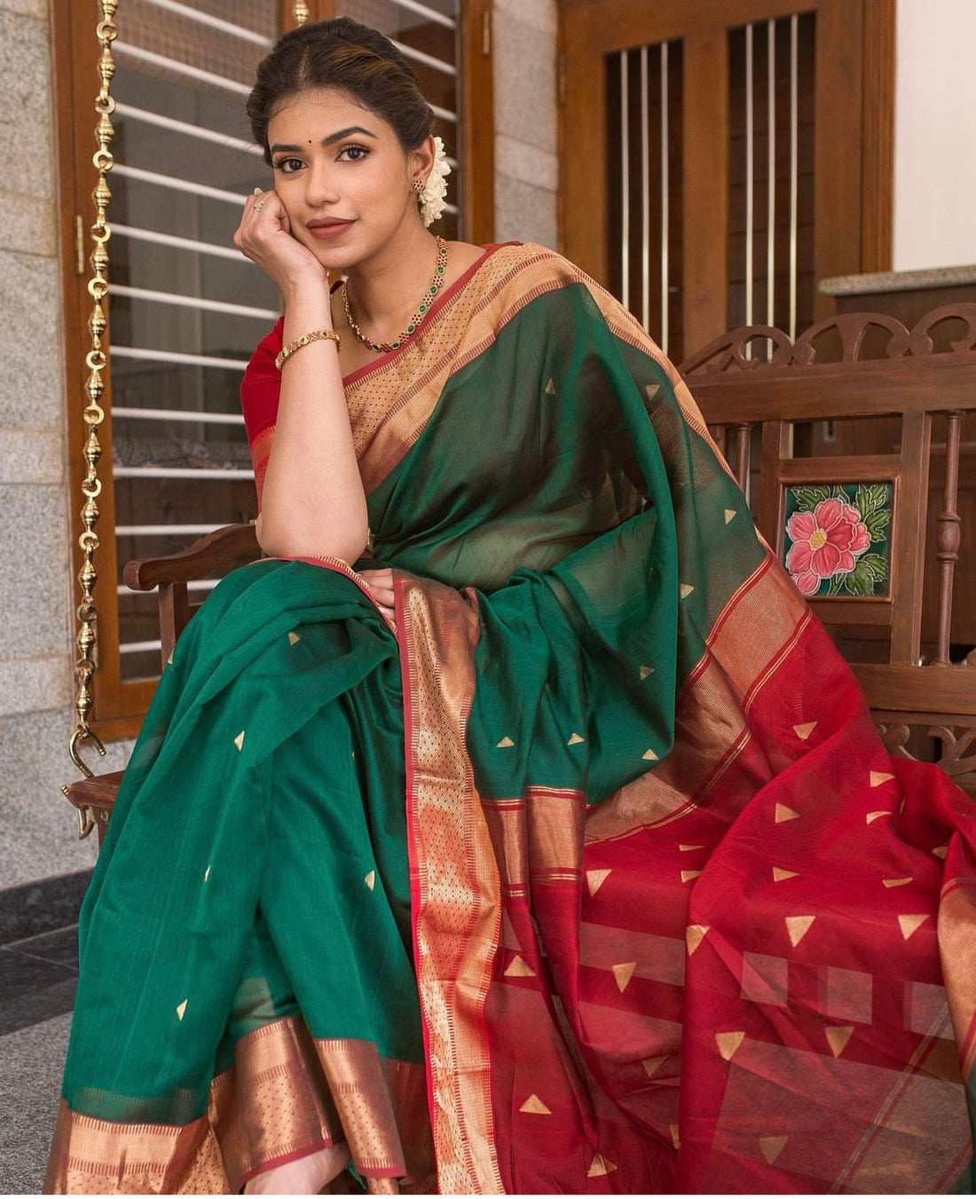 Panoply Green Soft Silk Saree With Magnetic Blouse Piece