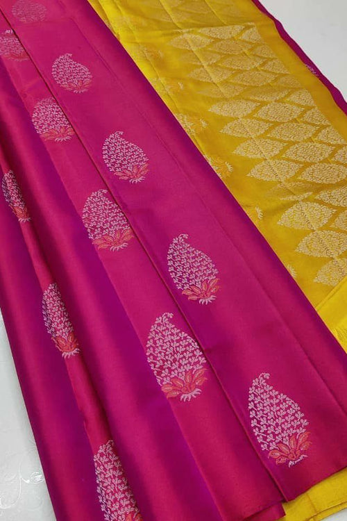 Load image into Gallery viewer, Breathtaking Dark Pink Soft Silk Saree With Ornate Blouse Piece
