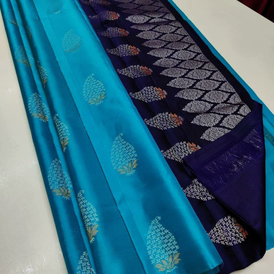 Surpassing Firozi Soft Silk Saree With Enamoring Blouse Piece