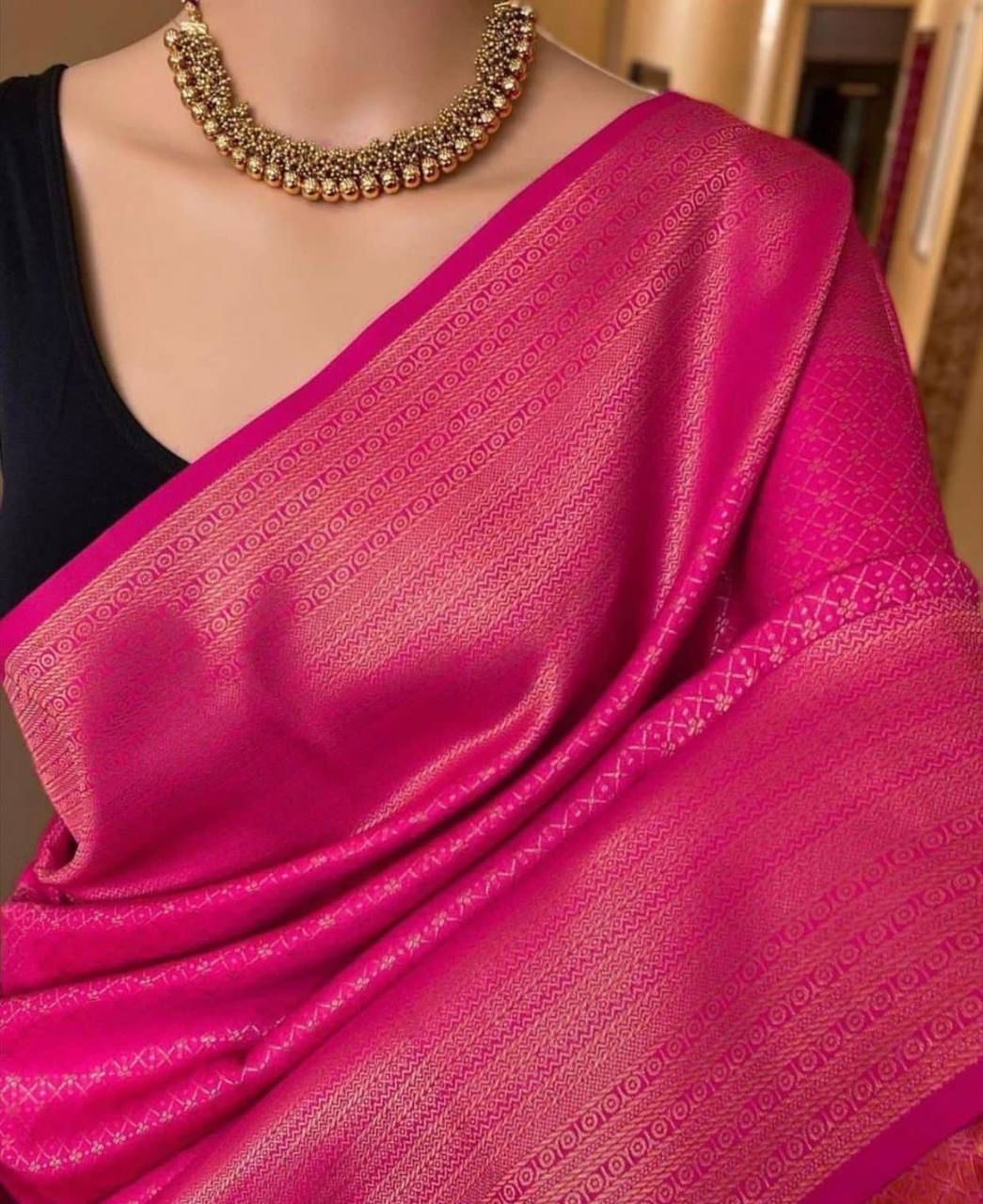 Unique Magenta Soft Silk Saree With Dazzling Blouse Piece