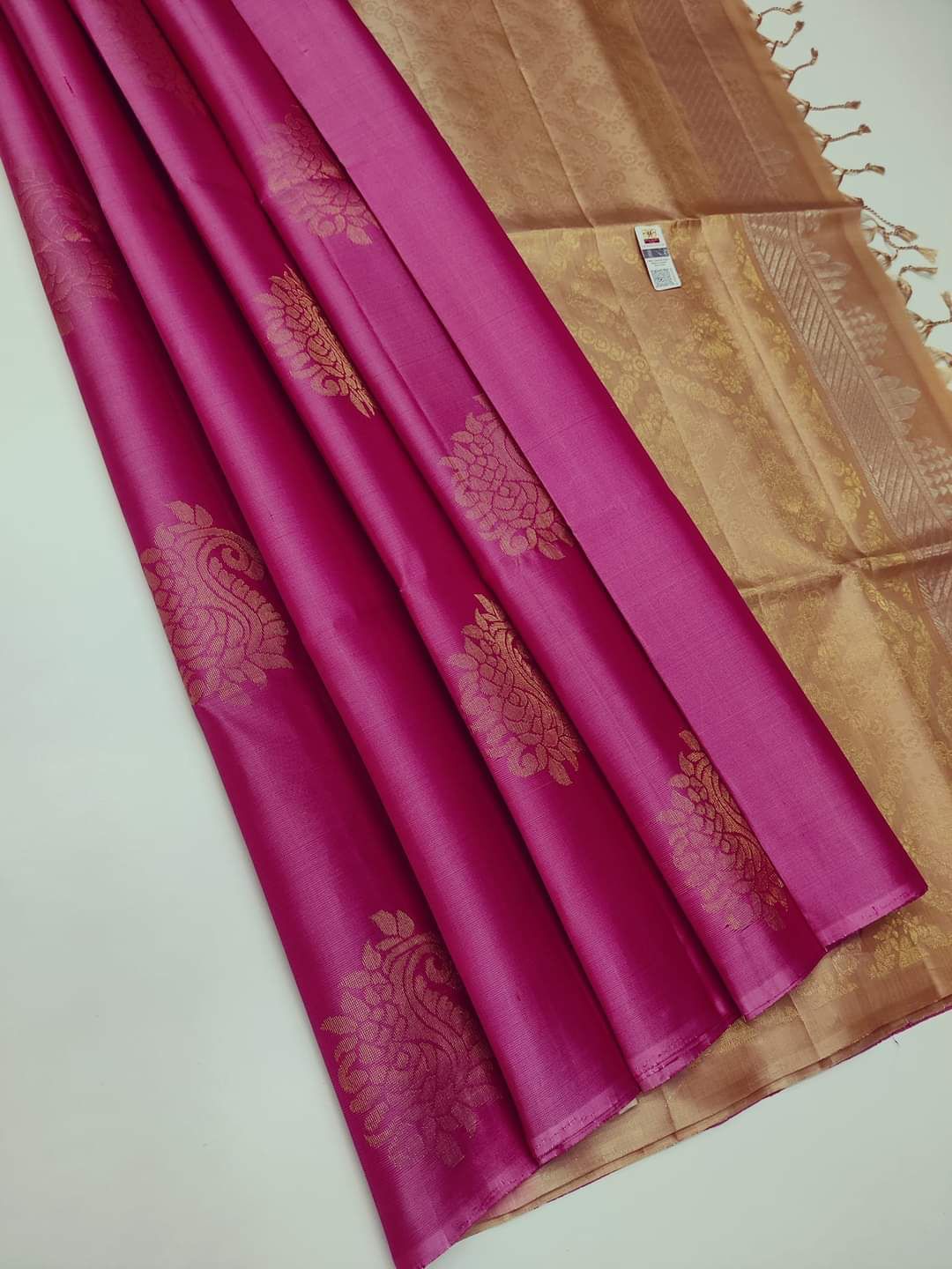 Breathtaking Dark Pink Soft Silk Saree With Intricate Blouse Piece