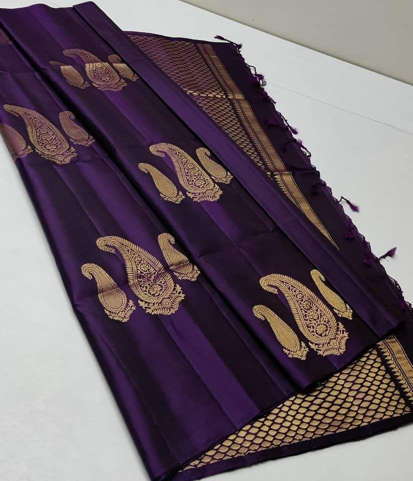 Mellifluous Purple Soft Silk Saree With Devastating Blouse Piece