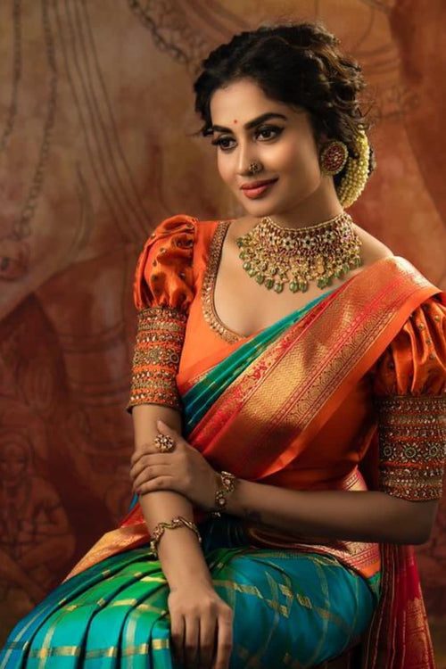 Load image into Gallery viewer, Staggering Rama Soft Silk Saree With Incomparable Blouse Piece
