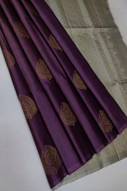 Load image into Gallery viewer, Twirling Purple Soft Silk Saree With Vivacious Blouse Piece
