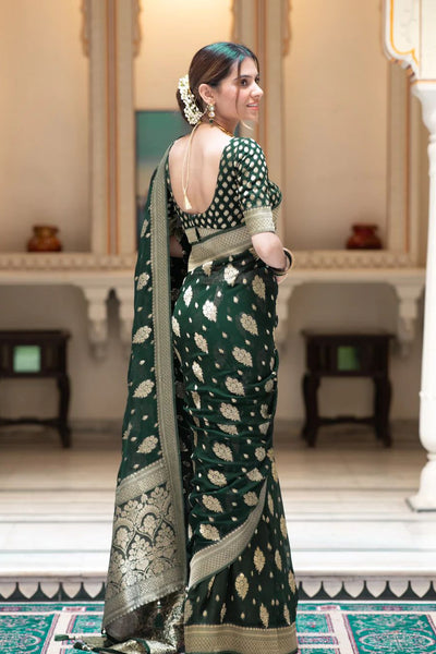 Exceptional Dark Green Soft Banarasi Silk Saree With Exceptional Blouse Piece