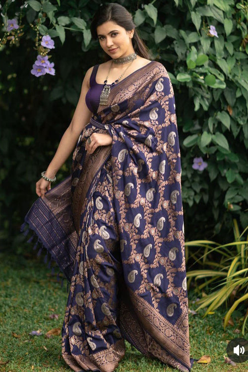 Load image into Gallery viewer, Engrossing Navy Blue Soft Silk Saree With Delightful Blouse Piece
