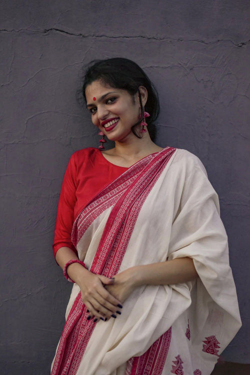 Load image into Gallery viewer, Elegant Off White Cotton Silk Saree With Demanding Blouse Piece
