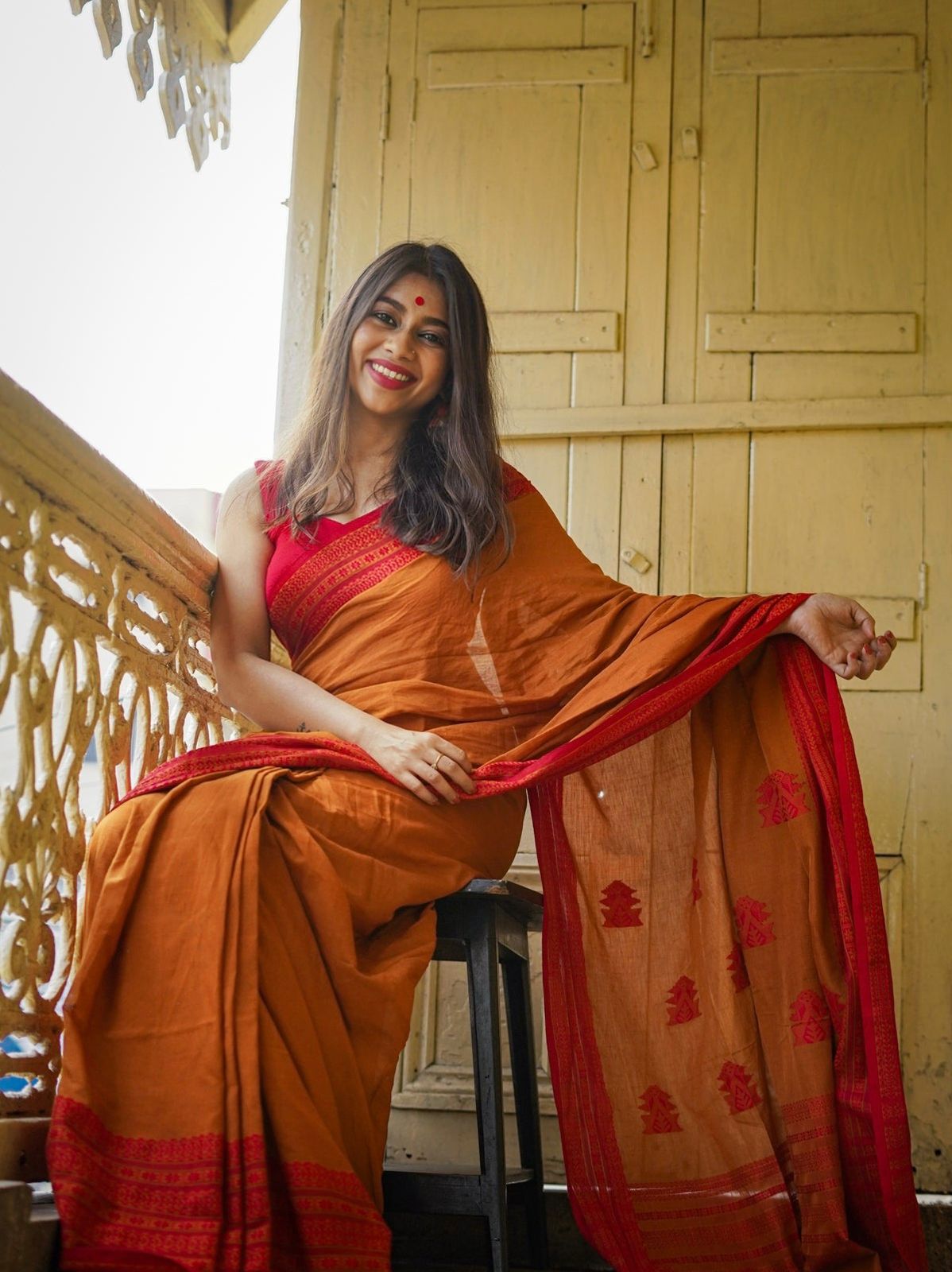 Stunning Yellow Cotton Silk Saree With Glowing Blouse Piece