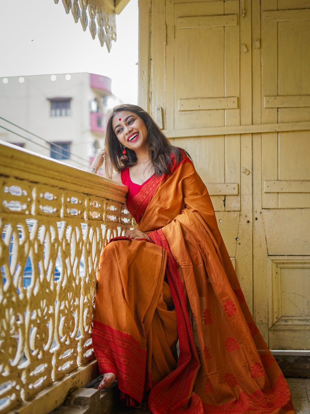 Stunning Yellow Cotton Silk Saree With Glowing Blouse Piece