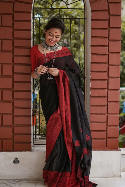 Load image into Gallery viewer, Marvellous Black Cotton Silk Saree With Demanding Blouse Piece
