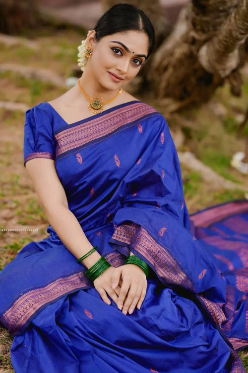 Load image into Gallery viewer, Adorable Royal Blue Soft Silk Saree With Charming Blouse Piece
