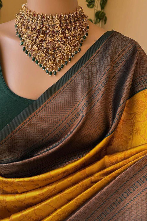 Load image into Gallery viewer, Dissemble Yellow Soft Silk Saree With Ratatouille Blouse Piece
