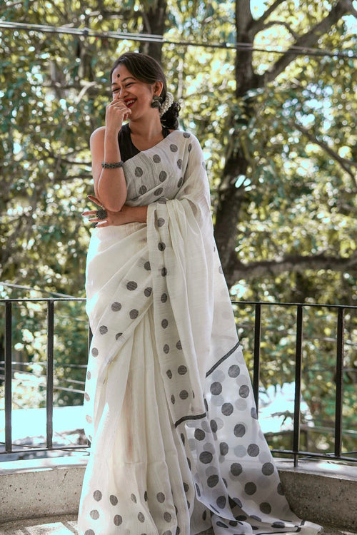 Load image into Gallery viewer, Bucolic Off White Cotton Silk Saree With Evocative Blouse Piece
