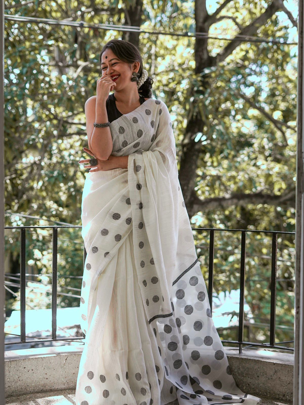 Bucolic Off White Cotton Silk Saree With Evocative Blouse Piece